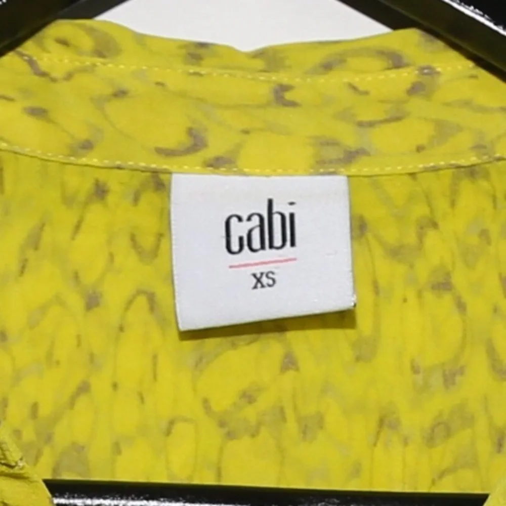 Cabi | Reign Ruffle Front Sleeveless Blouse Hi Low Hem Chartreuse #3071 - Picture 6 of 9